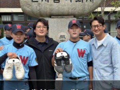 박용택 휘문고 재능기부로 학생들 환호