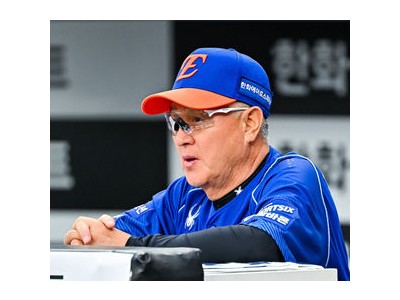 김경문 감독 날씨 탓에 시즌 고전 경기장에서 푸념